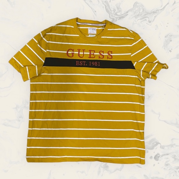 Guess t-shirt - Picture 2 of 3